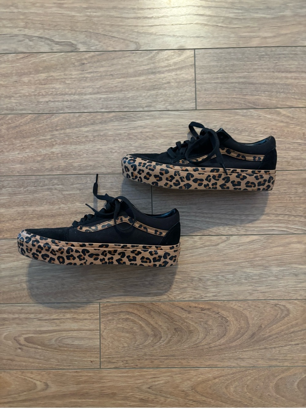 Vans Black Suede Sneakers with Leopard Trim Women’s size 9 - Picture 5 of 5